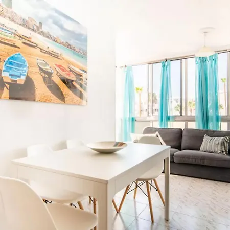 5 Minutes From The Sea